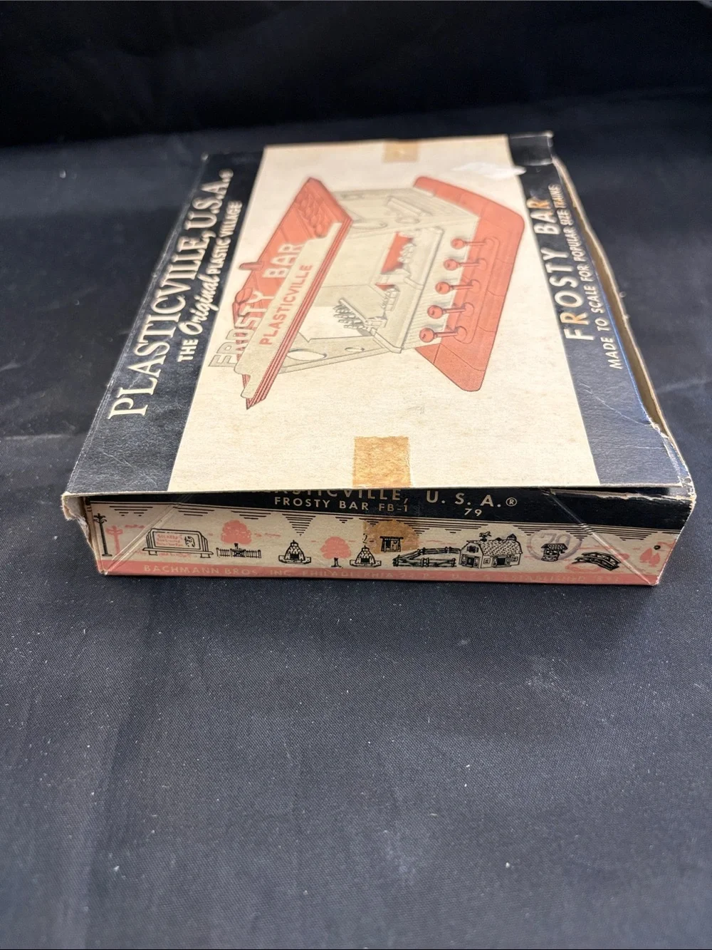 Plasticville Frosty Bar - Vintage Red and Cream Model.  0263